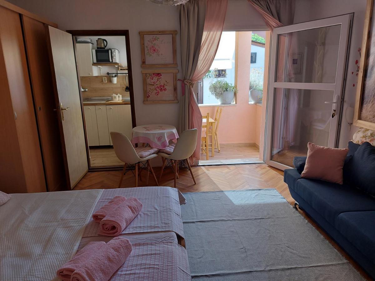 Apartments Garden روفينج المظهر الخارجي الصورة