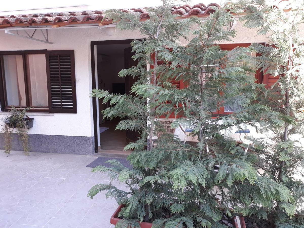 Apartments Garden روفينج المظهر الخارجي الصورة