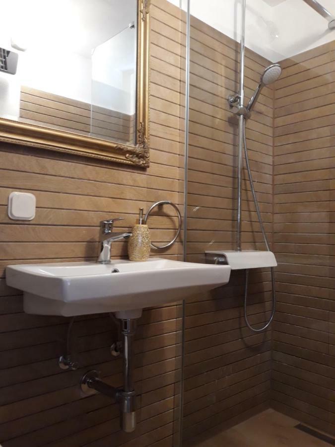 Apartments Garden روفينج المظهر الخارجي الصورة
